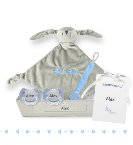 Pack of comforter 2 personalised dummies and dummy clip